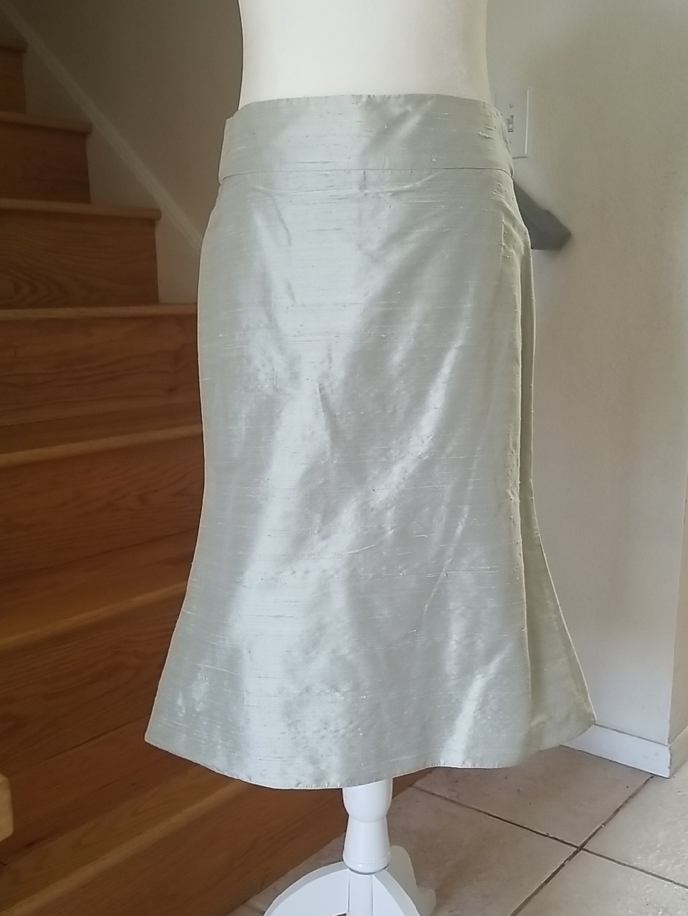 $425 NWT Armani Collezioni 100% Silk Skirt
